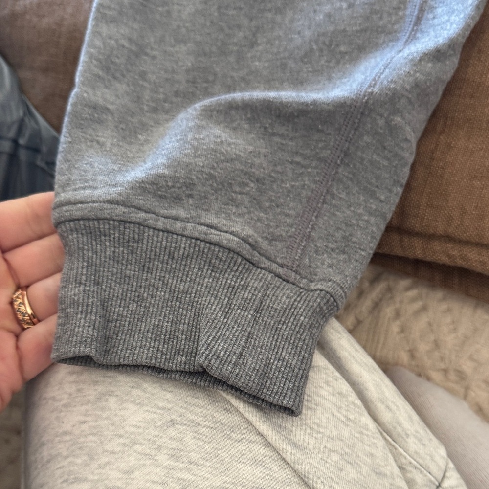 LULULEMON Women’s Gray Cozy Sweatpant Joggers - Comfortable Everyday Bottoms - Picture 6 of 7